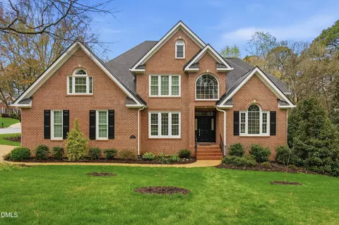 401 Tynemouth Dr, Cary, NC 27513