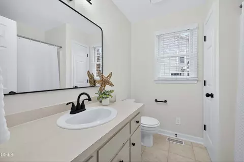 Bath - 1200 Apache Ln, Apex, NC 27502 photo 4 of 4