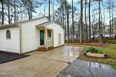 Exterior - 1200 Apache Ln, Apex, NC 27502 photo 5 of 8