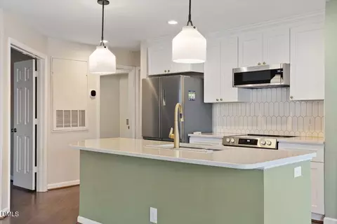 924 New Kent Pl, Cary, NC 27511