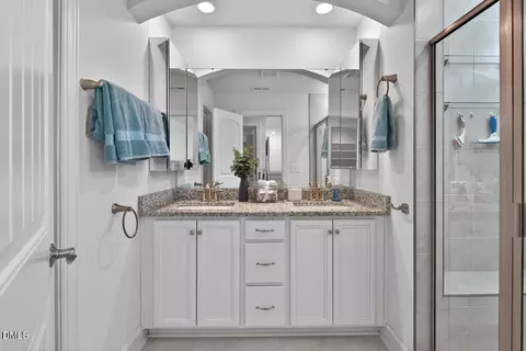 Bath - 205 Silas St, Durham, NC 27705 photo 6 of 7