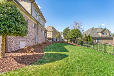 4111 Cashell Ct, Burlington, NC 27215 photo 9