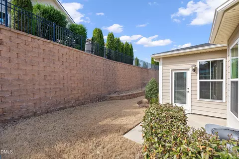 Exterior - 1006 Sounding Ln, Durham, NC 27703 photo 6 of 7