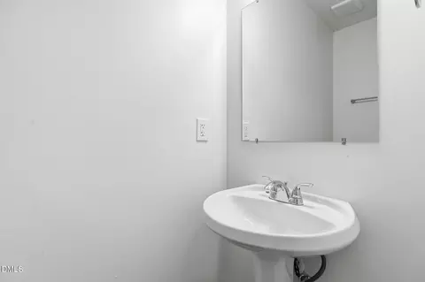 Bath - 993 Kintail Ct, Wake Forest, NC 27587 photo 1 of 3