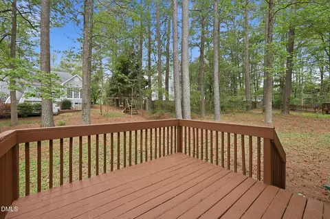 Exterior - 993 Kintail Ct, Wake Forest, NC 27587 photo 3 of 6