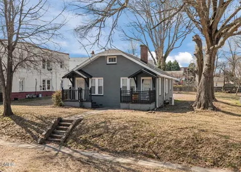 204 W Holt St, Burlington, NC 27217