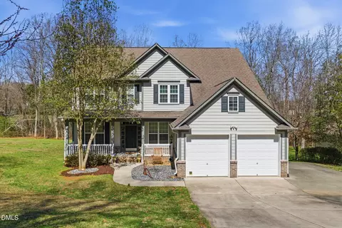 104 Woodlawn Dr, Hillsborough, NC 27278
