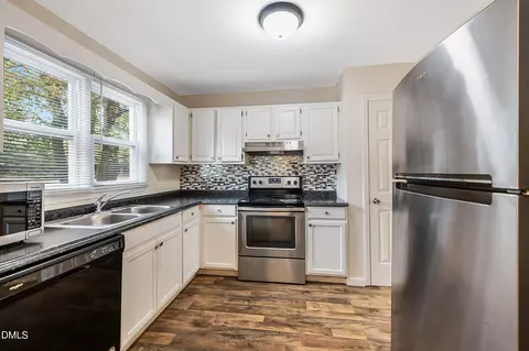 8125 Perry Creek Rd, Raleigh, NC 27616