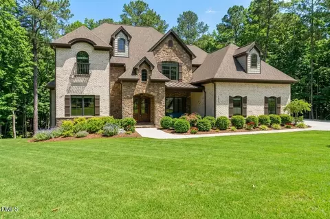 122 Essie Dr, Apex, NC 27523