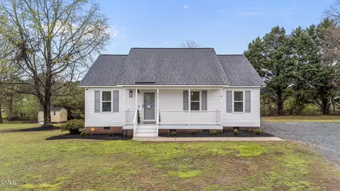 717 Slippery Bank Ct, Benson, NC 27504