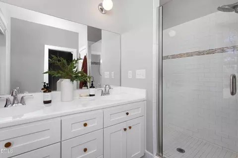 Bath - 2408 Winburn Ave, Durham, NC 27704 photo 3 of 4