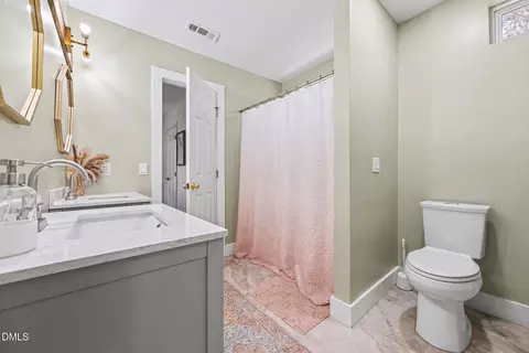 Bath - 12 Moorefield Ct, Durham, NC 27705 photo 3 of 3
