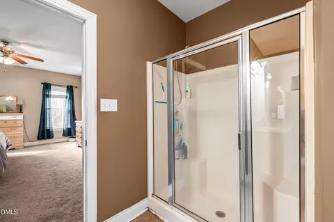 Bath - 278 Celestial Dr, Garner, NC 27529 photo 4 of 5