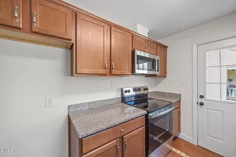 408 W Gilbreath St, Graham, NC 27253