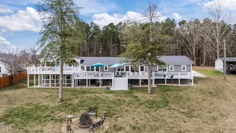 585 Bonanza Trl, Clarksville, VA 23927