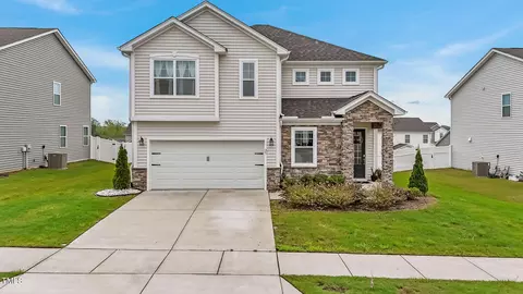 25 Hartford Ln, Fuquay Varina, NC 27526