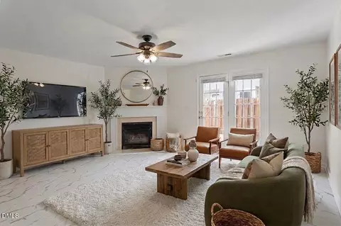 2248 Ventana Ln, Raleigh, NC 27604