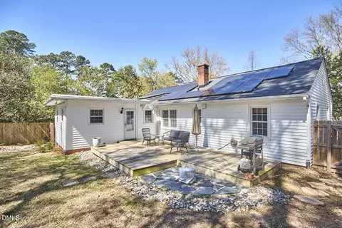 Exterior - 405 Everett Pl, Durham, NC 27701 photo 7 of 9