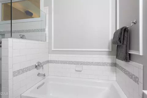 Bath - 823 Glendale Ave, Durham, NC 27701 photo 3 of 6