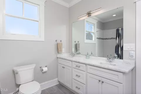 Bath - 823 Glendale Ave, Durham, NC 27701 photo 5 of 6