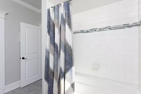 Bath - 823 Glendale Ave, Durham, NC 27701 photo 6 of 6