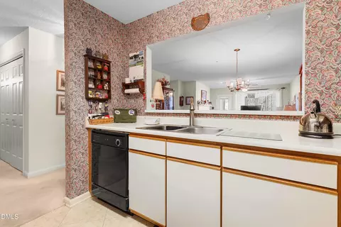 Kitchen - 710 Springfork Dr, Cary, NC 27513 photo 3 of 3