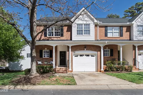 4548 Mistiflower Dr, Raleigh, NC 27606