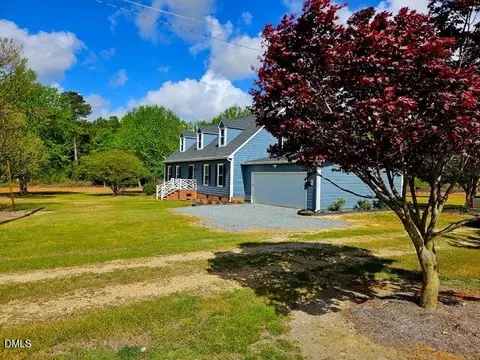 1000 High House Rd, Clinton, NC 28328
