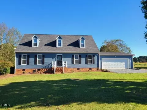 1000 High House Rd, Clinton, NC 28328