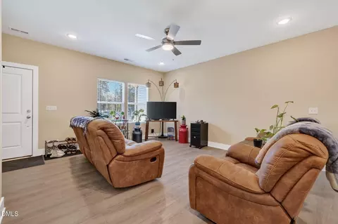 Living - 35 Chester Ln, Middlesex, NC 27557 photo 1 of 1