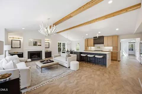4005 Quail Hollow Dr, Raleigh, NC 27609