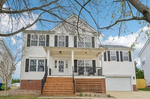 3525 Serendipity Dr, Raleigh, NC 27616