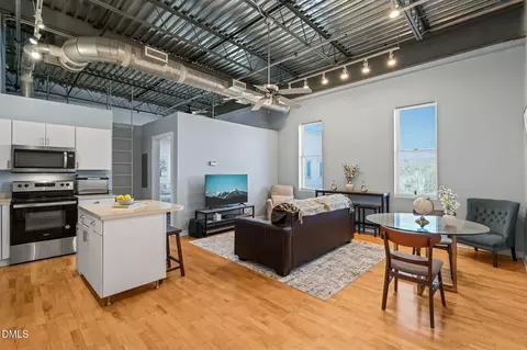 700 Market St UNIT 215, Chapel Hill, NC 27516