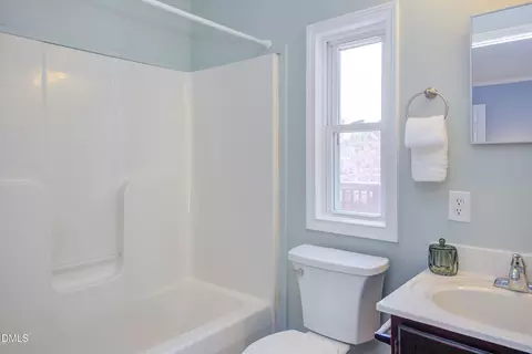 Bath - 1009 Berkeley St, Durham, NC 27705 photo 2 of 3