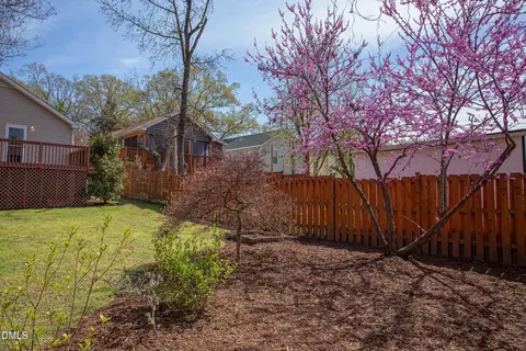 Exterior - 1009 Berkeley St, Durham, NC 27705 photo 14 of 17