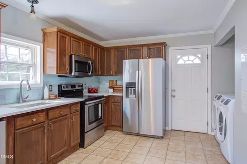 Kitchen - 1009 Berkeley St, Durham, NC 27705 photo 2 of 6