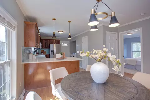 Dining - 1009 Berkeley St, Durham, NC 27705 photo 3 of 4