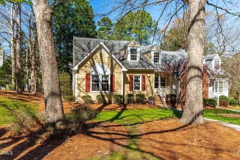 17 Renwick Ct, Raleigh, NC 27615