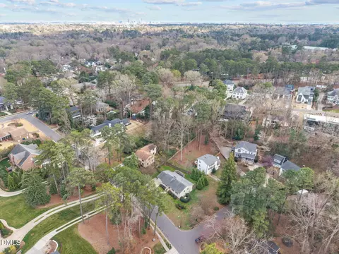 View/Area - 3213 Cobblestone Ct, Raleigh, NC 27607 photo 4 of 5
