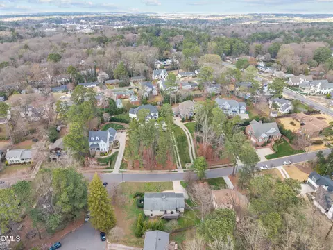 View/Area - 3213 Cobblestone Ct, Raleigh, NC 27607 photo 2 of 5