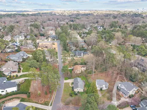 View/Area - 3213 Cobblestone Ct, Raleigh, NC 27607 photo 3 of 5