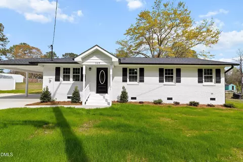 309 S Main St, Four Oaks, NC 27524
