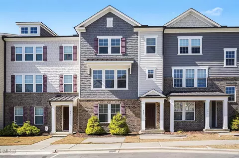 802 Patriot Summit Ln, Apex, NC 27523