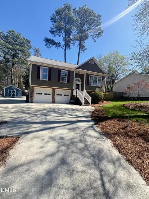 2204 Dobbin Pl, Raleigh, NC 27604