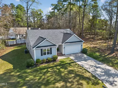 View/Area - 401 Coleridge Dr, Dunn, NC 28334 photo 1 of 4