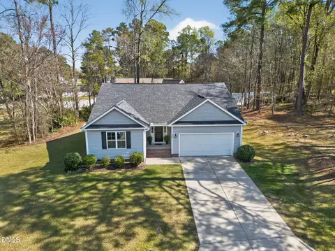View/Area - 401 Coleridge Dr, Dunn, NC 28334 photo 2 of 4