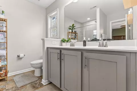 Bath - 401 Coleridge Dr, Dunn, NC 28334 photo 1 of 2