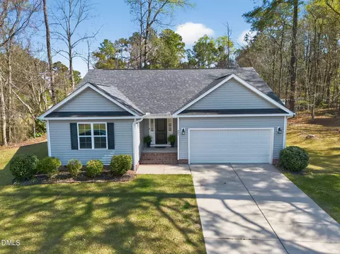 Exterior - 401 Coleridge Dr, Dunn, NC 28334 photo 3 of 9