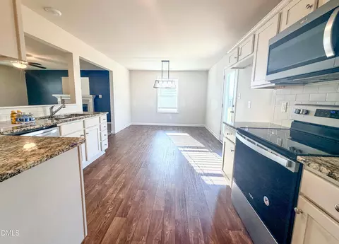 168 Beaver Tavern Dr, Benson, NC 27504