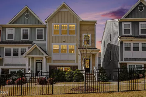 715 Traditions Grande Blvd, Wake Forest, NC 27587